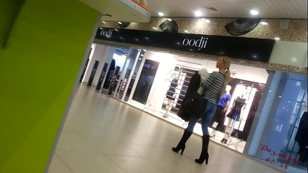 ਸੁਪਰਮਾਰਕੀਟ ਵਿੱਚ ਠੰਡਾ ਚਿਕ.